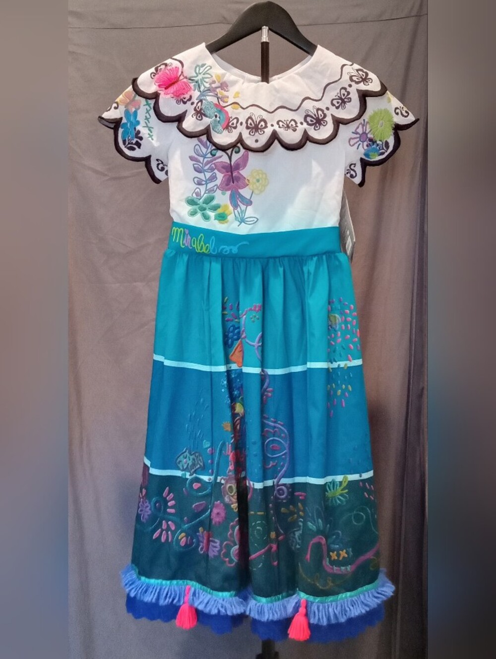 Disney Encanto Mirabel Deluxe Costume Dress Girls Size 7/8 NWT